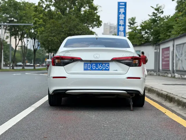 Honda Civic — Фото автомобиля 5