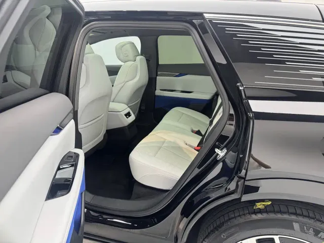 Cadillac Optiq — Фото автомобиля 6