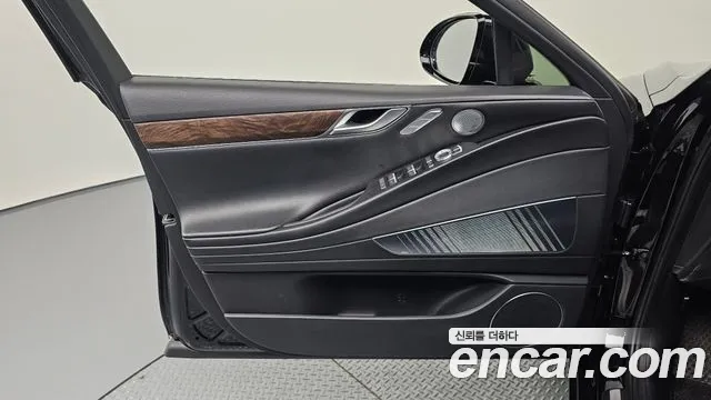Genesis G80 Бензин 3.5 турбо AWD — Фото автомобиля 24