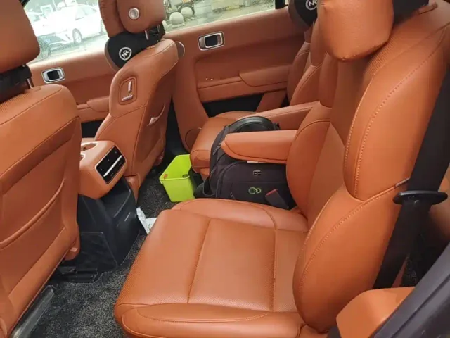 Li Auto L8 — Фото автомобиля 16