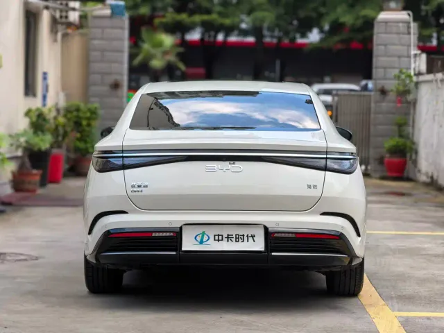 BYD Seal — Фото автомобиля 4