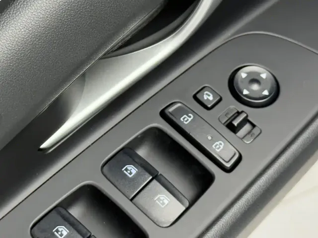 Hyundai Elantra — Фото автомобиля 20