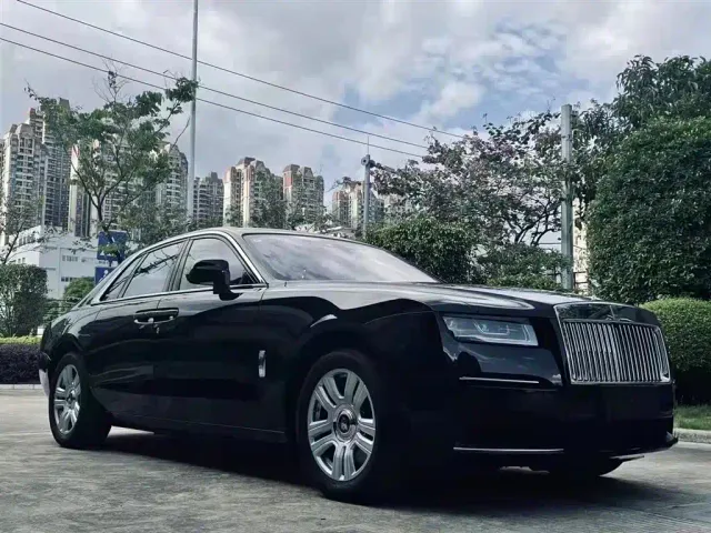 Rolls-Royce Ghost — Фото автомобиля 3