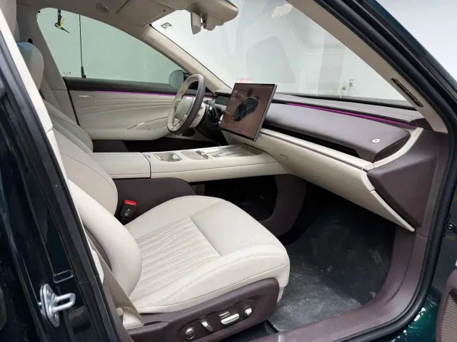 Xiaomi SU7 — Фото автомобиля 11