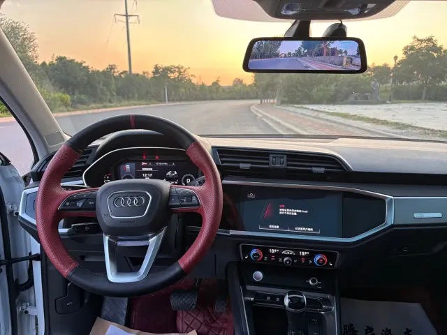Audi Q3 — Фото автомобиля 15