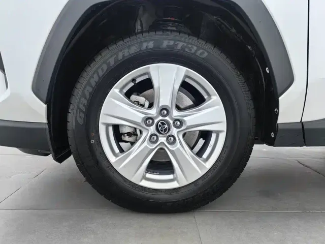 Toyota RAV4 — Фото автомобиля 17