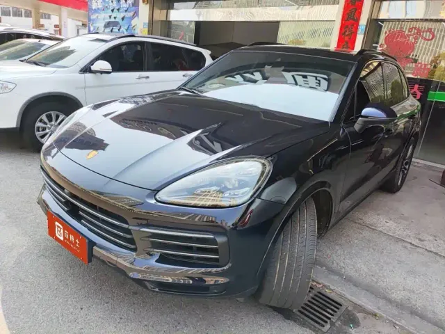 Фотография автомобиля — Porsche Cayenne