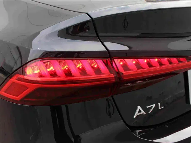 Audi A7L — Фото автомобиля 7