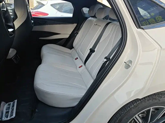 BYD Seal 06 — Фото автомобиля 16