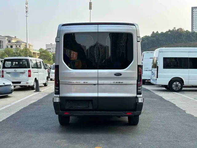 Ford Transit T8 — Фото автомобиля 12