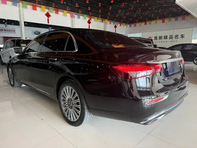 Mercedes-Benz E-Class — Фото автомобиля 15