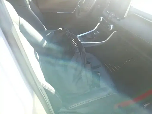 Toyota RAV4 — Фото автомобиля 24