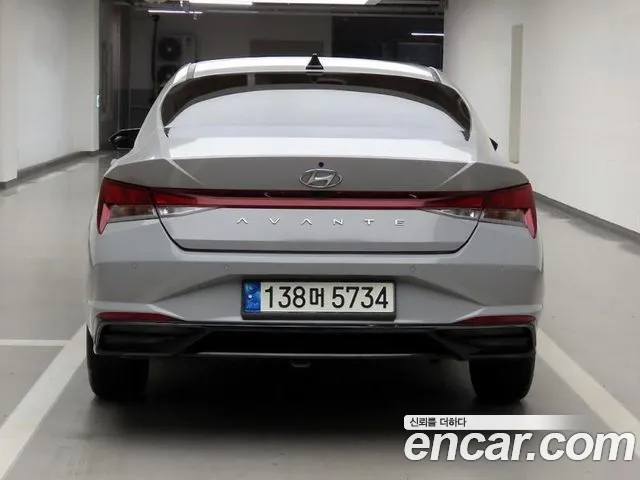 Hyundai Avante CN7 — Фото автомобиля 3