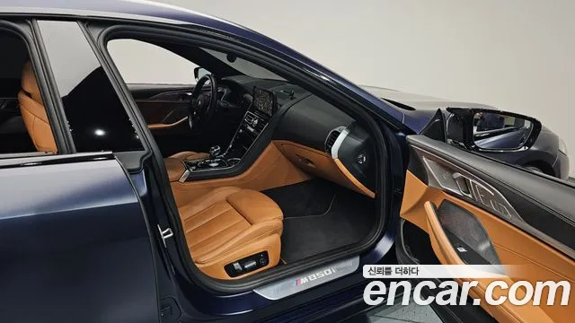 BMW 8 Series G15 — Фото автомобиля 17