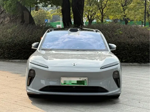 Nio ET5 Touring — Фото автомобиля 2