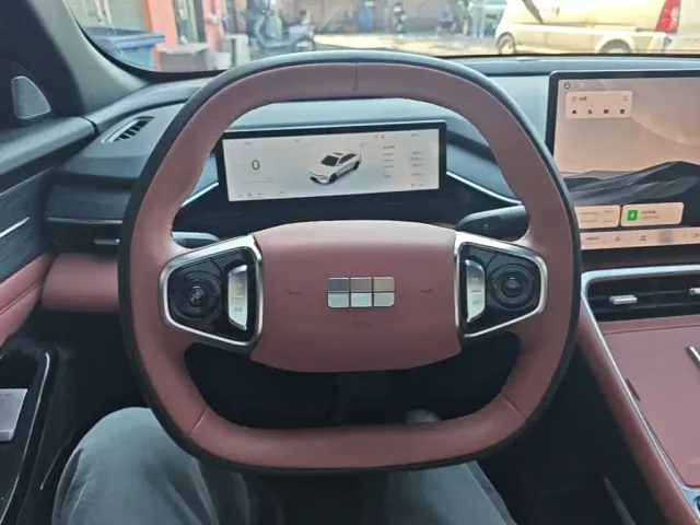 Geely Galaxy L6 — Фото автомобиля 10