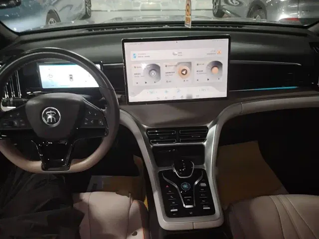 BYD Song Pro — Фото автомобиля 9