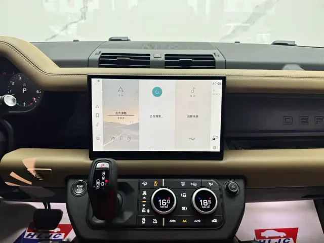 Land Rover Defender — Фото автомобиля 9