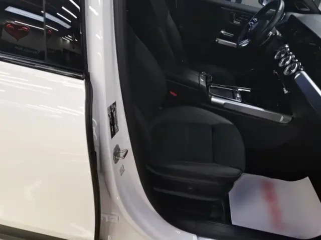 Mercedes-Benz GLB AMG — Фото автомобиля 24