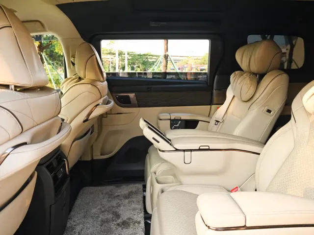 Toyota Alphard — Фото автомобиля 11