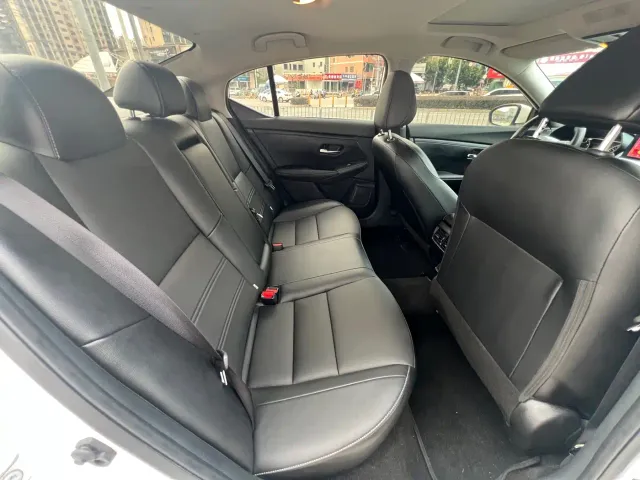 Nissan Sylphy — Фото автомобиля 4