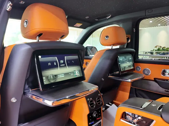 Rolls-Royce Cullinan — Фото автомобиля 8