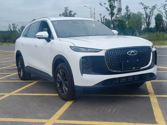 Chery Tiggo 8 — Фото автомобиля 3