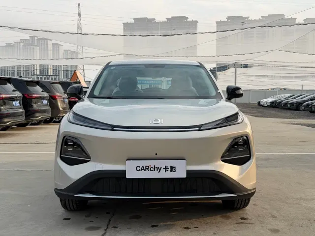 Changan Qiyuan Q05 — Фото автомобиля 2