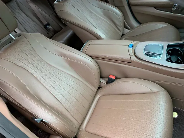 Mercedes-Benz E-Class — Фото автомобиля 27