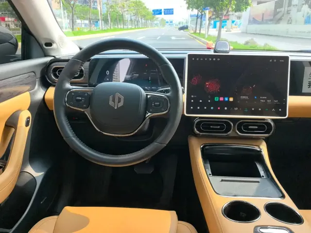 Leapmotor Leapmotor C11 2024 Extended Range 300 Premium Edition — Фото автомобиля 8