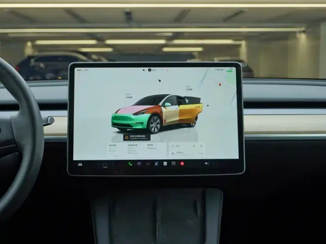 Tesla Model Y — Фото автомобиля 17