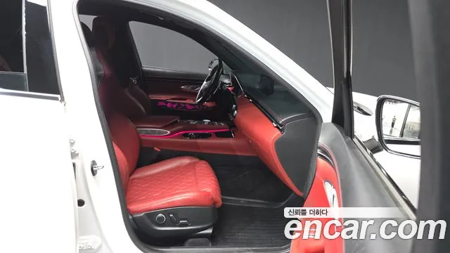 Genesis GV70 — Фото автомобиля 11