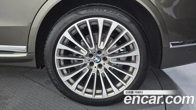 BMW X7 — Фото автомобиля 19