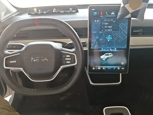 Hozon Neta V — Фото автомобиля 9