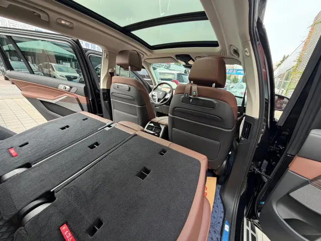 BMW X7 — Фото автомобиля 18