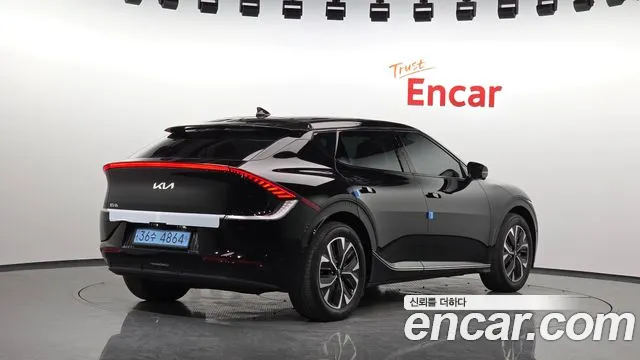 Kia EV6 — Фото автомобиля 2