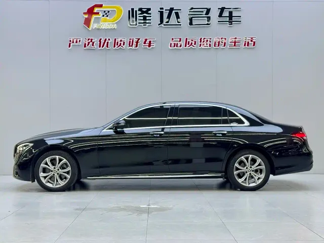 Mercedes-Benz E-Class — Фото автомобиля 14