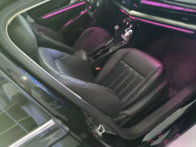 Volkswagen Passat — Фото автомобиля 24