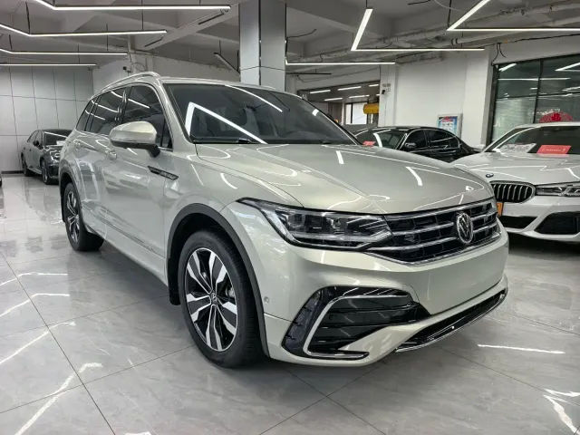 Volkswagen Tiguan L — Фото автомобиля 6