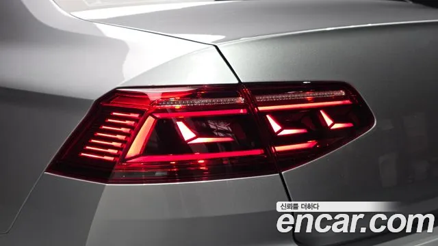 Volkswagen Passat — Фото автомобиля 23