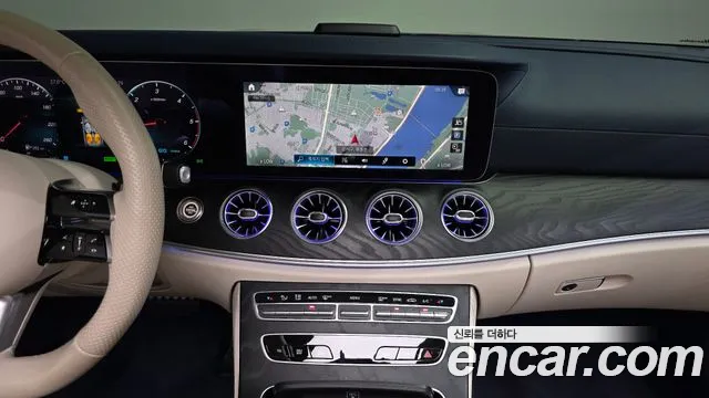 Mercedes-Benz E-Class — Фото автомобиля 13