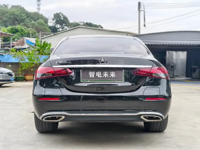 Mercedes-Benz E-Class — Фото автомобиля 5