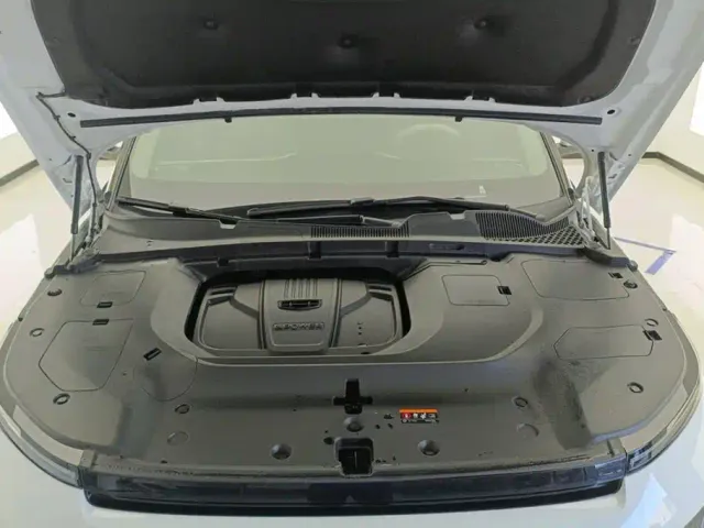 Geely ICON — Фото автомобиля 10