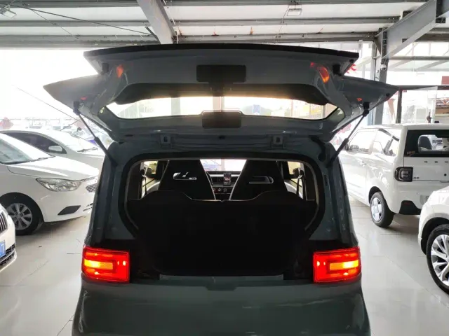 Wuling Hongguang Mini EV — Фото автомобиля 18