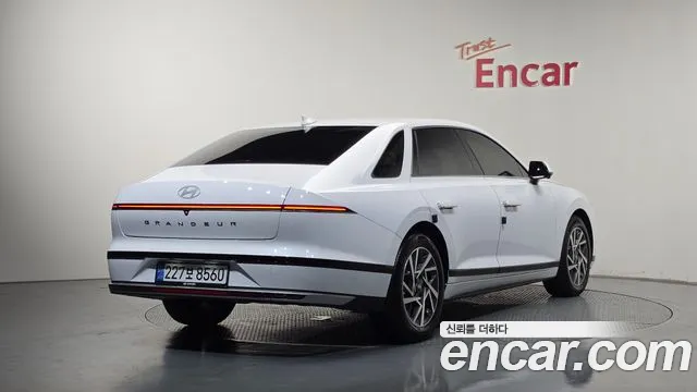 Hyundai Grandeur GN7 — Фото автомобиля 2