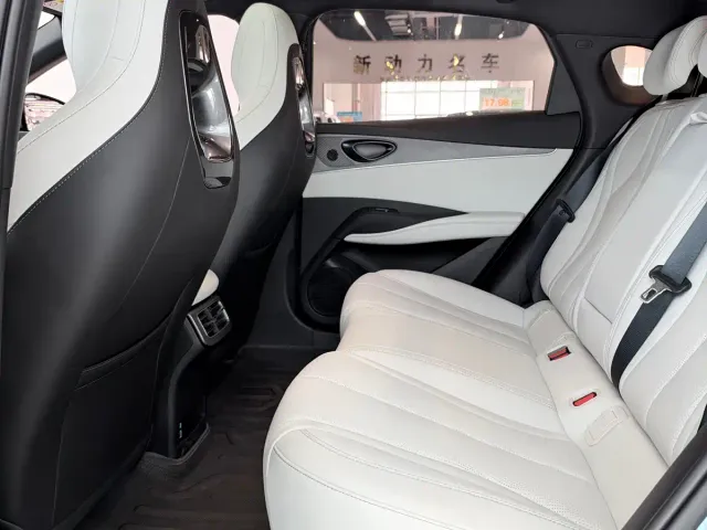 BYD Seal 06 — Фото автомобиля 7