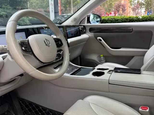 Leapmotor C11 — Фото автомобиля 5