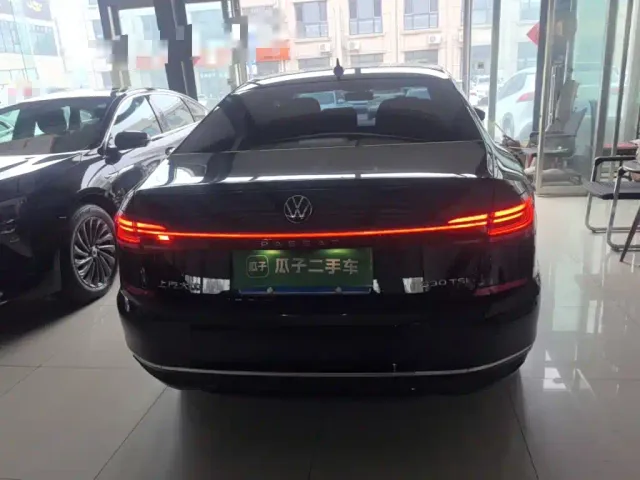 Volkswagen Passat — Фото автомобиля 5