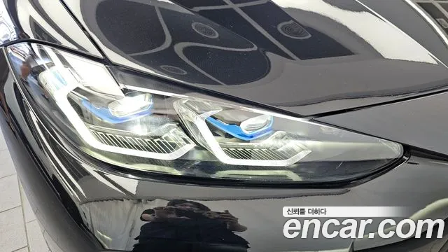 BMW i4 — Фото автомобиля 22