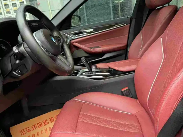 BMW 5 Series — Фото автомобиля 9